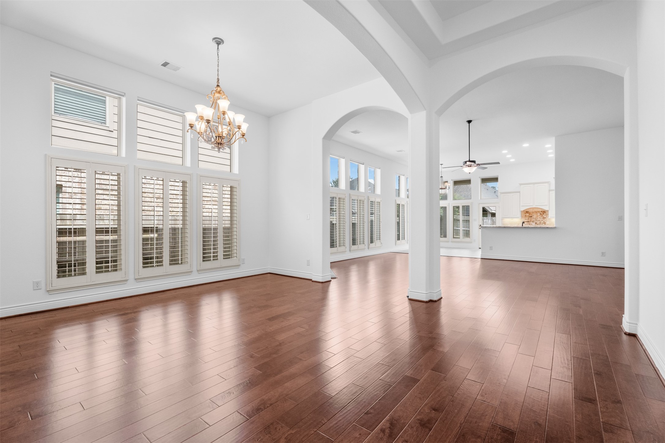 27318 Pendleton Trace Drive Spring, TX 77386 - Photo 5 of 47 Family room