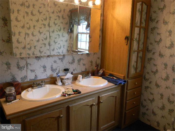 35 Clearview Road Birdsboro, PA 19508 - Photo 17 of 25 Gallery Image 17
