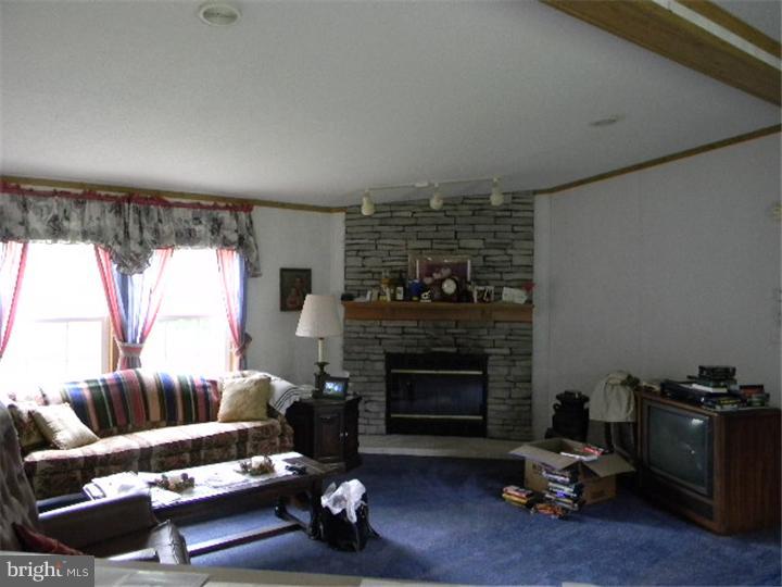35 Clearview Road Birdsboro, PA 19508 - Photo 4 of 25 Gallery Image 4