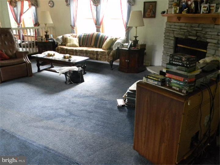 35 Clearview Road Birdsboro, PA 19508 - Photo 6 of 25 Gallery Image 6