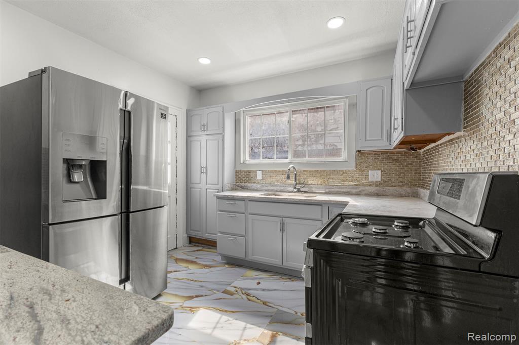 7830 Miller Road Dearborn, MI 48126 - Photo 16 of 43 Gallery Image 16