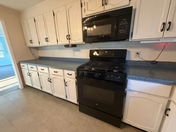$74,900 | 118 Bloomington Street, Dewitt, IL 61735