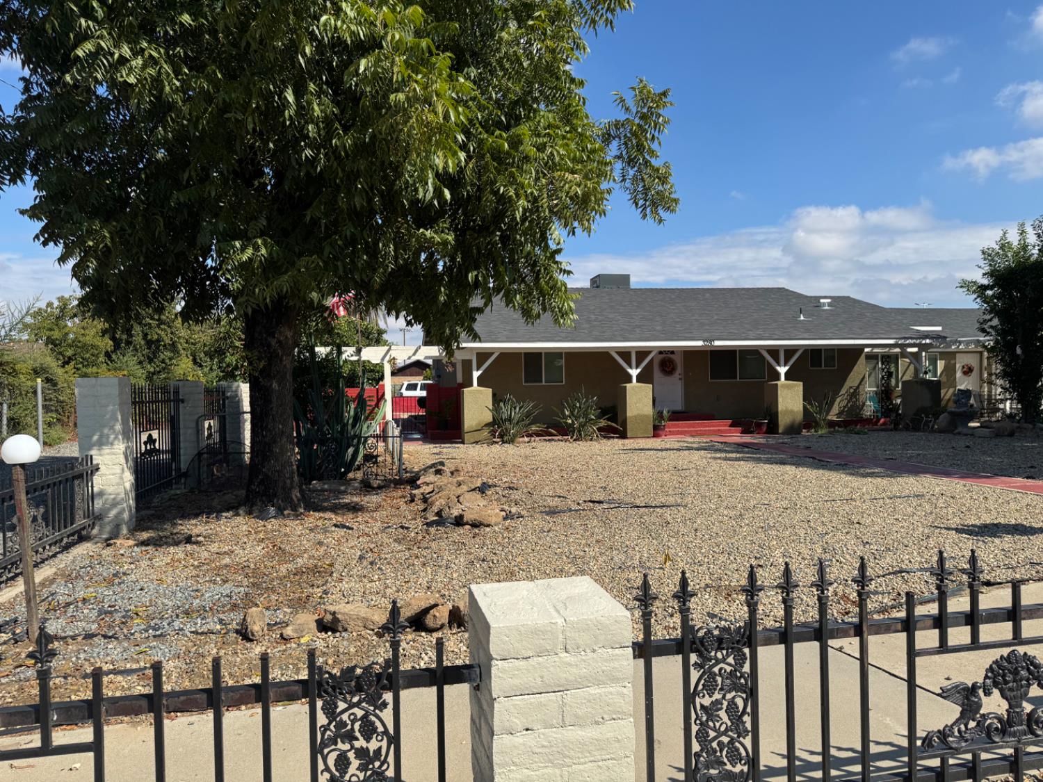 3280 McCall Avenue Selma, CA 93662 - Photo 29 of 56 a view of outdoor space yard and patio