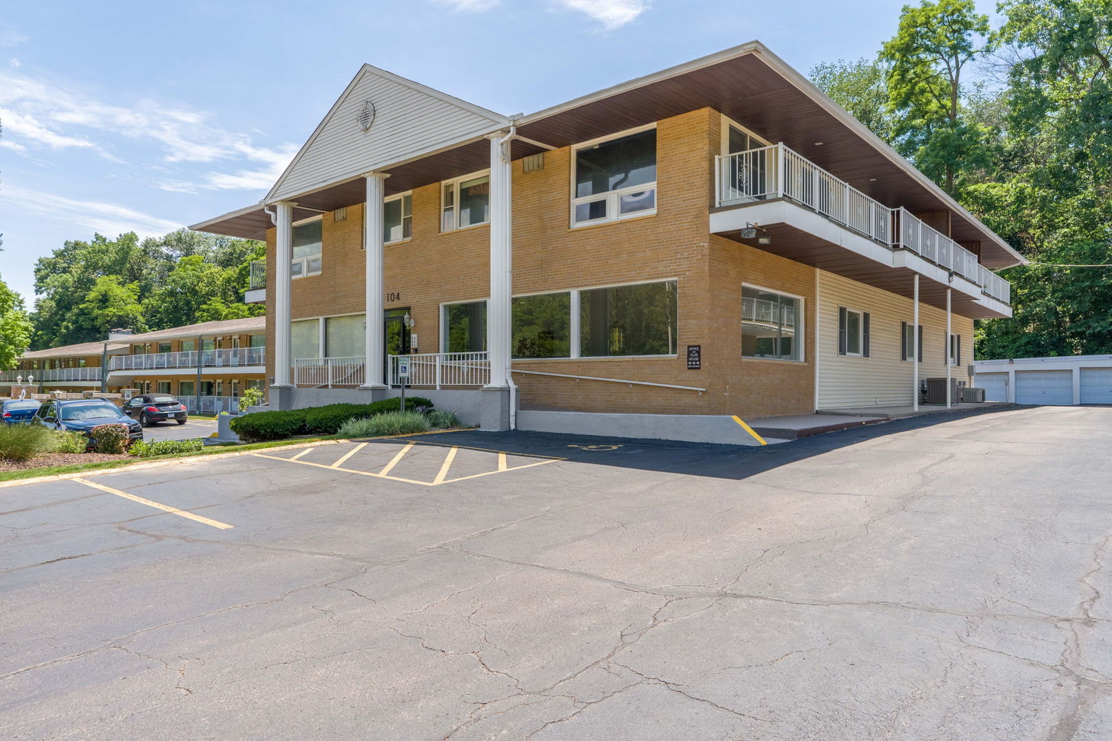 1104 Kimberly Road, Unit 804 Bettendorf, IA 52722 - Photo 26 of 32