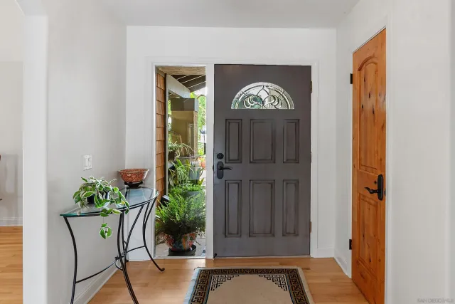 $1,590,000 | 2726 Naples Court, Carlsbad, CA 92010