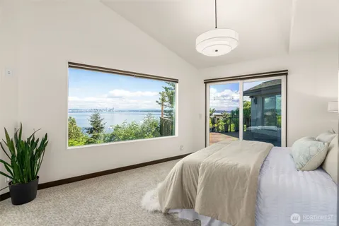 $2,450,000 | 10847 Bill Point Bluff Northeast, Bainbridge Island, WA 98110