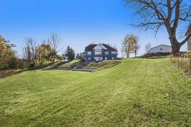 $1,064,000 | 5909 East 92nd Street, Newaygo, MI 49337