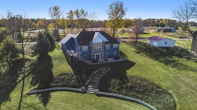 $1,064,000 | 5909 East 92nd Street, Newaygo, MI 49337