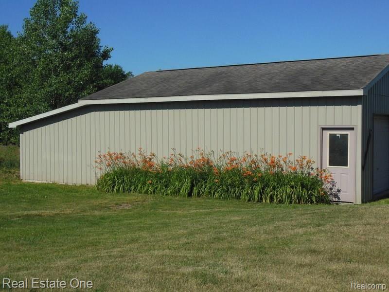 11421 Odell Road Fowlerville, MI 48836 - Photo 11 of 43