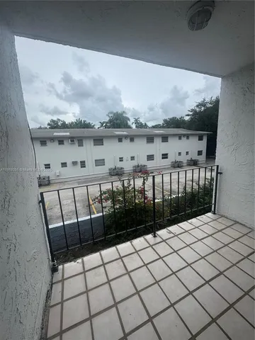 $1,600 | 12105 Northeast 6th Avenue, Unit 201, North Miami, FL 33161