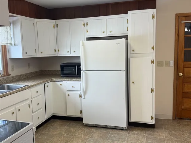 $1,950 | 82 Ridge Road, Horseheads, NY 14845