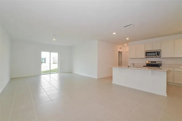 $2,350 | 2708 Lookout Rdg Road, Haines City, FL 33844