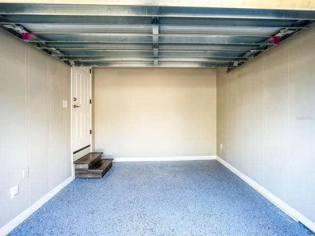 a view of utility room