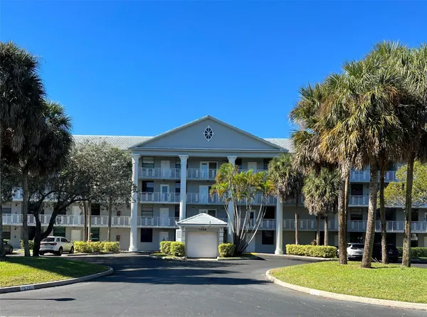 $2,350 | 1526 Whitehall Drive, Unit 402, Davie, FL 33324