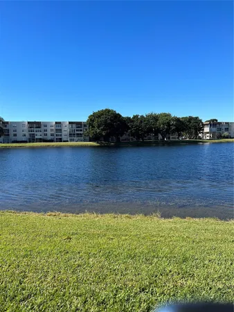 $2,350 | 1526 Whitehall Drive, Unit 402, Davie, FL 33324