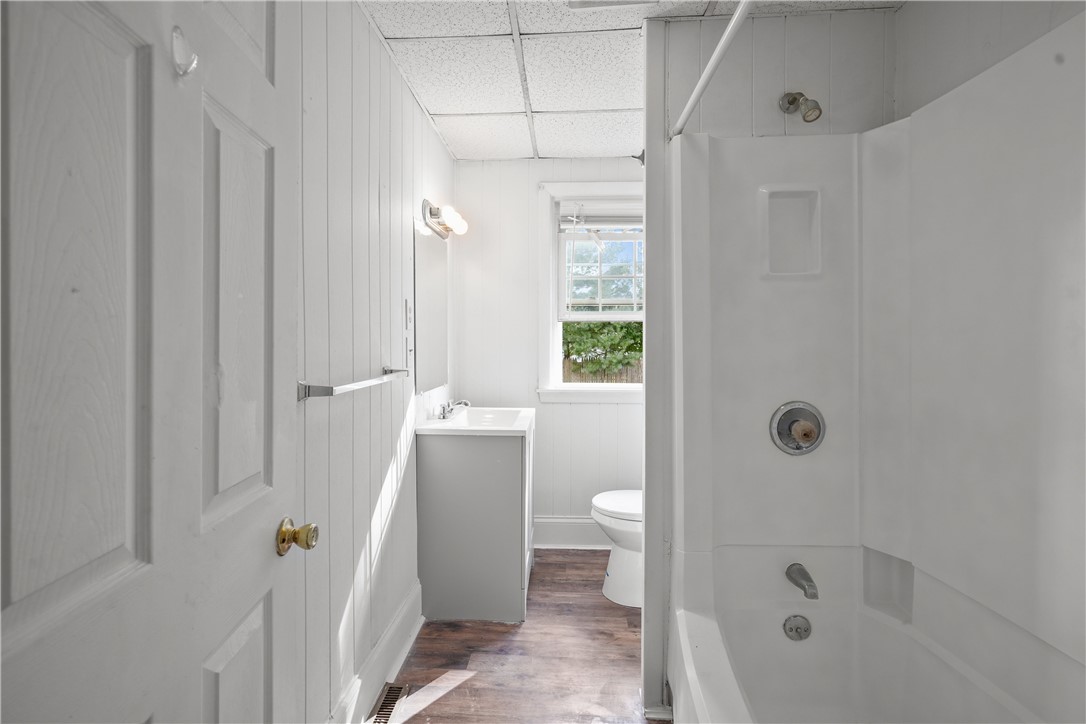 191 Webster Street Pawtucket, RI 02861 - Photo 21 of 48