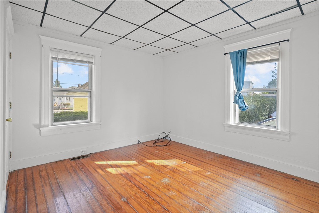 191 Webster Street Pawtucket, RI 02861 - Photo 23 of 48