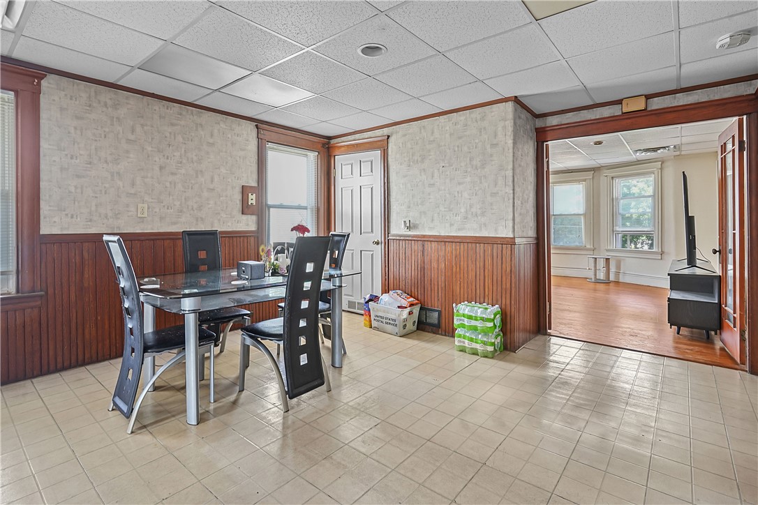 191 Webster Street Pawtucket, RI 02861 - Photo 31 of 48