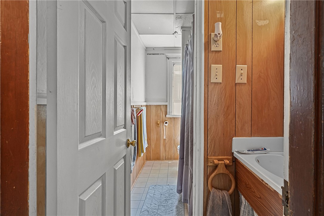 191 Webster Street Pawtucket, RI 02861 - Photo 34 of 48