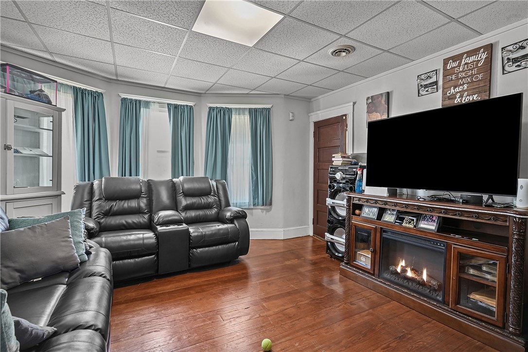 191 Webster Street Pawtucket, RI 02861 - Photo 37 of 48