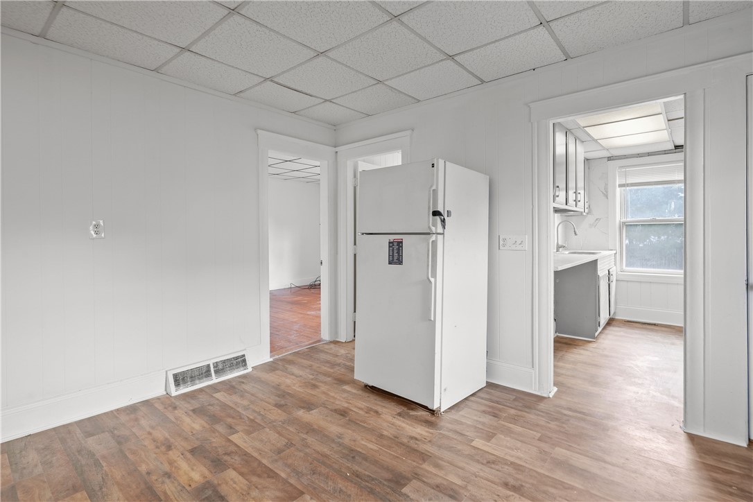 191 Webster Street Pawtucket, RI 02861 - Photo 4 of 48