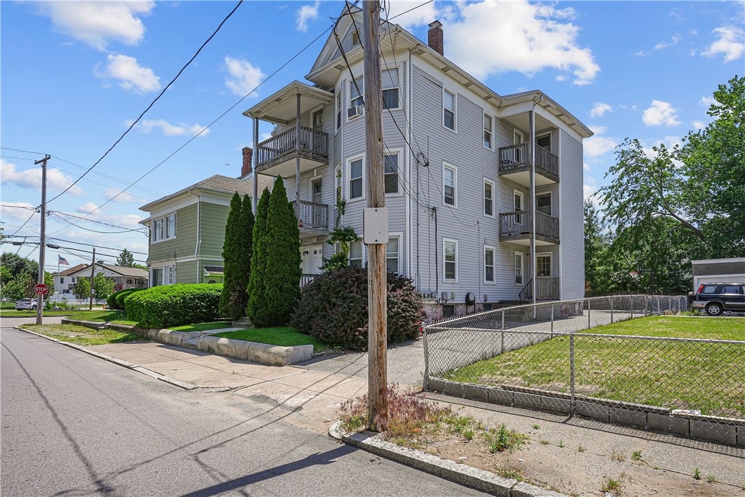 191 Webster Street Pawtucket, RI 02861 - Photo 47 of 48