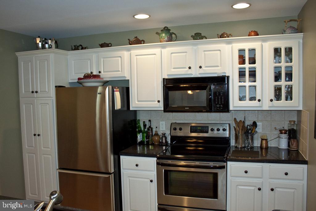 652 Farnum Road Lititz, PA 17543 - Photo 4 of 6