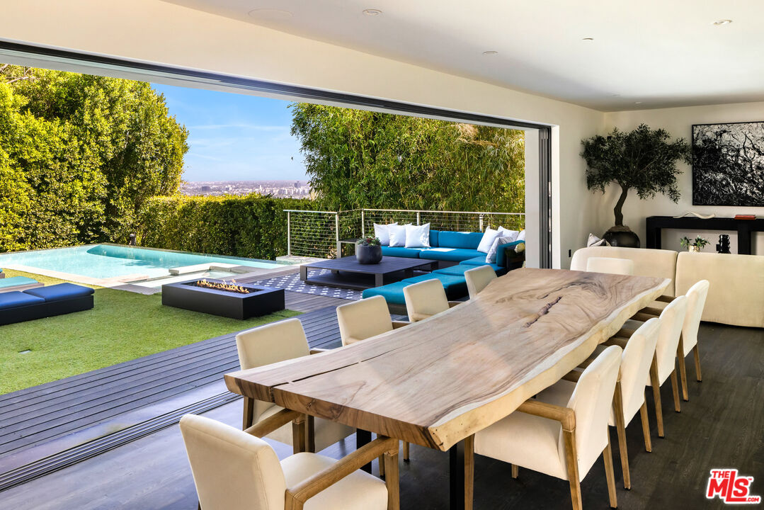 1516 North Kings Road Los Angeles, CA 90069 - Photo 10 of 45 a view of an outdoor space with seating area