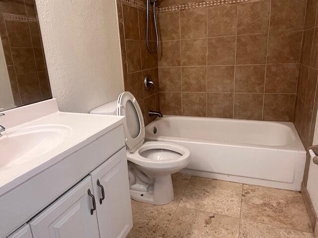 1679 Northwest 15th Vista Boca Raton, FL 33432 - Photo 10 of 12 1700h
