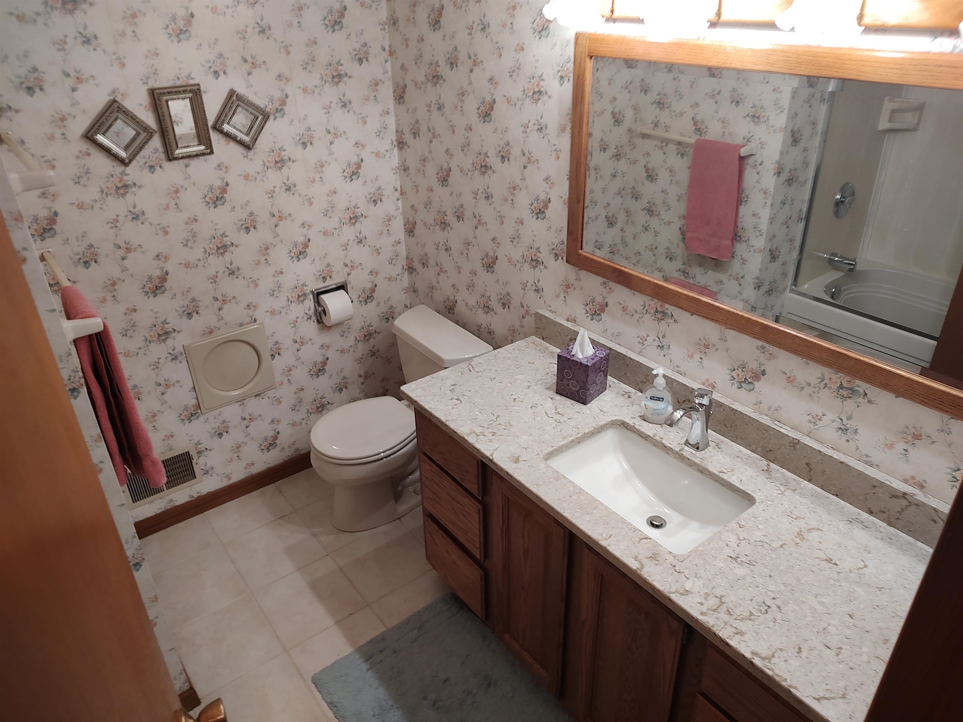 7135 Flora Road Rockford, IL 61101 - Photo 13 of 29 Gallery Image 13