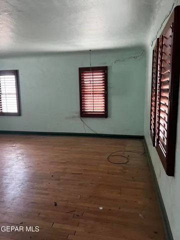 a view of a windows in an empty room