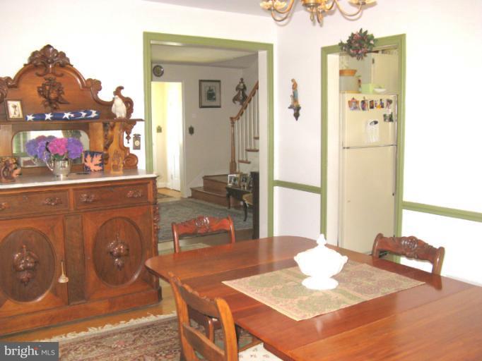 313 Lambeth Road Baltimore, MD 21228 - Photo 10 of 16 Dining Room