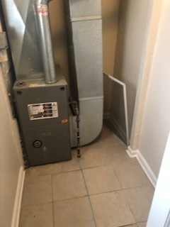 6507 South Rhodes Avenue Chicago, IL 60637 - Photo 9 of 9 a view of water heater room