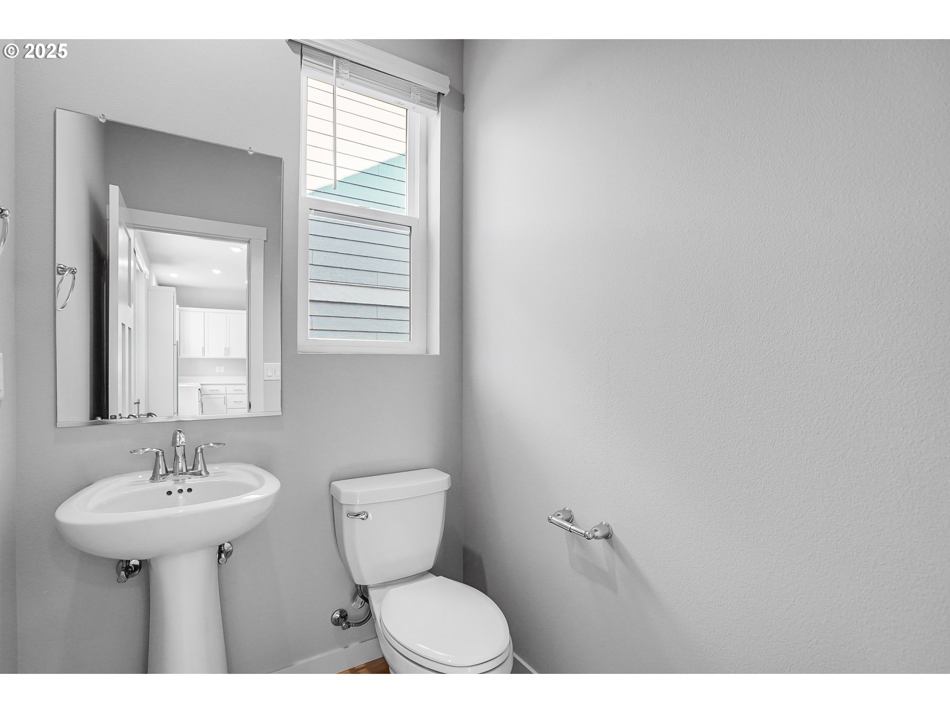3230 Misty Lane Forest Grove, OR 97116 - Photo 14 of 33 a bathroom with a sink toilet and a mirror