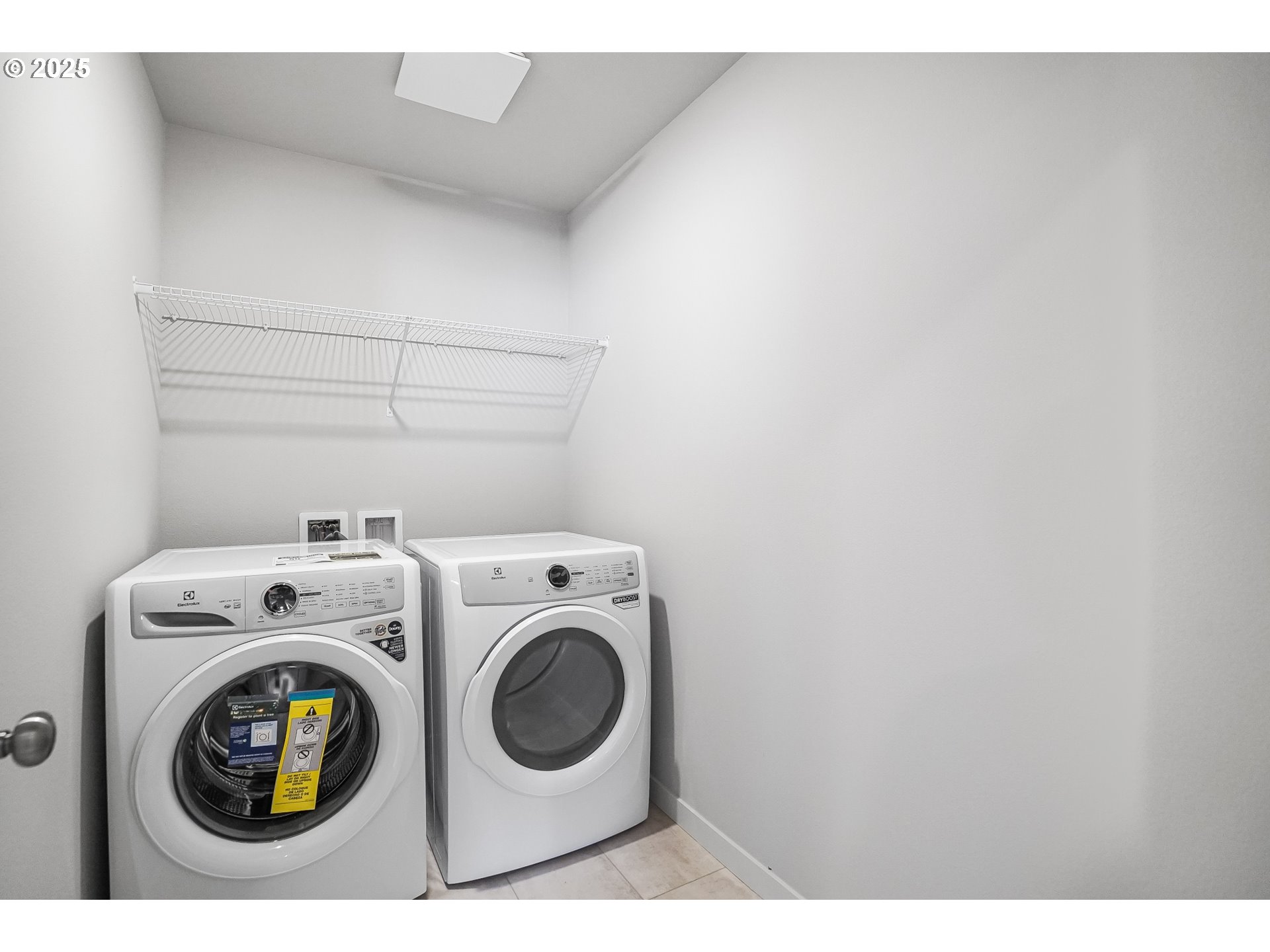 3230 Misty Lane Forest Grove, OR 97116 - Photo 28 of 33 a utility room with dryer and washer