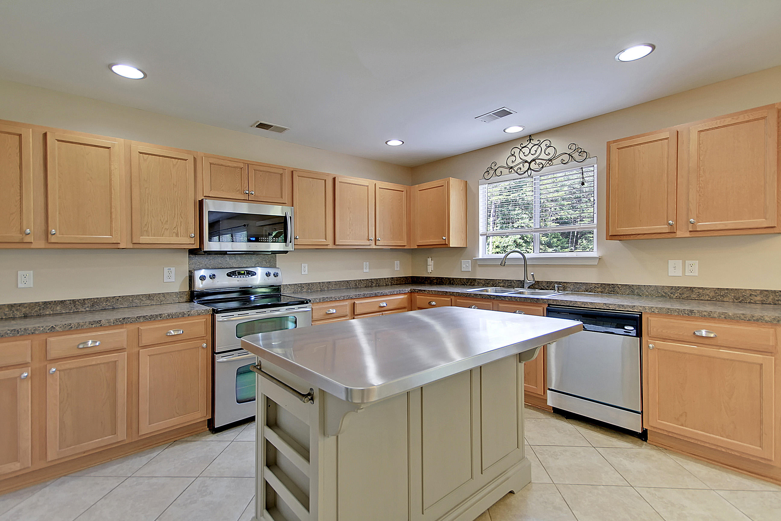 608 Knowledge Drive Ladson, SC 29456 - Photo 11 of 36 IMG_3436_IMG_3448 copy