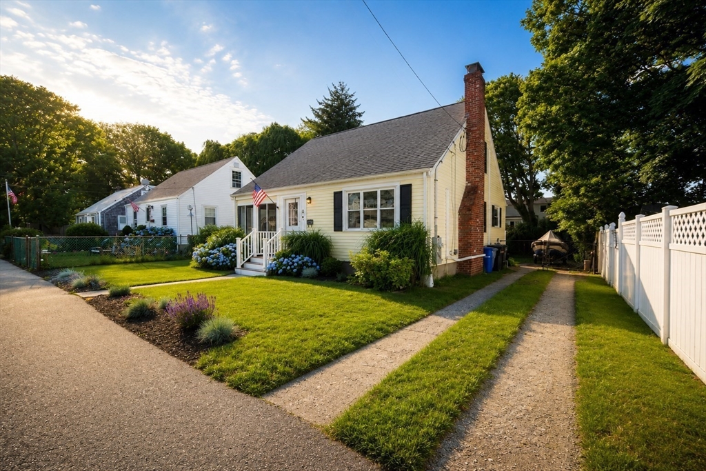 11 Grace Road Quincy, MA 02169 - Photo 3 of 33