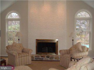 430 Inveraray Villanova, PA 19085 - Photo 3 of 6