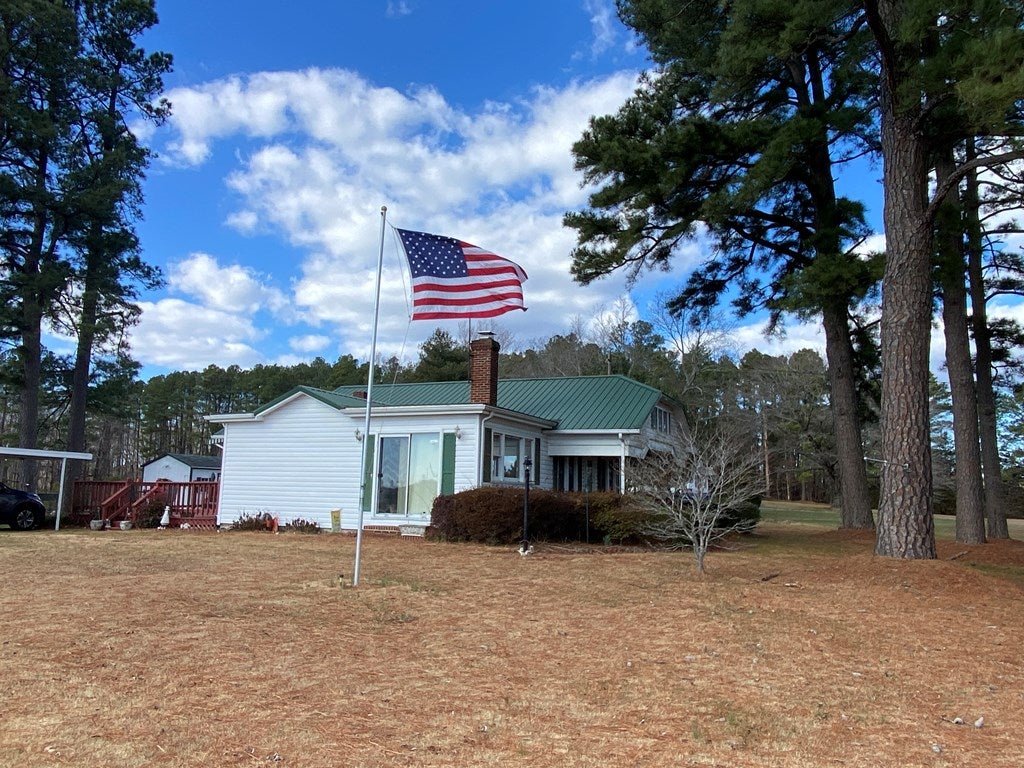 2326 Brunswick Road Blackstone, VA 23824 - Photo 13 of 41 Gallery Image 13