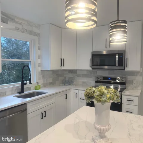 $859,000 | 1002 Potomac Drive, Stafford, VA 22554