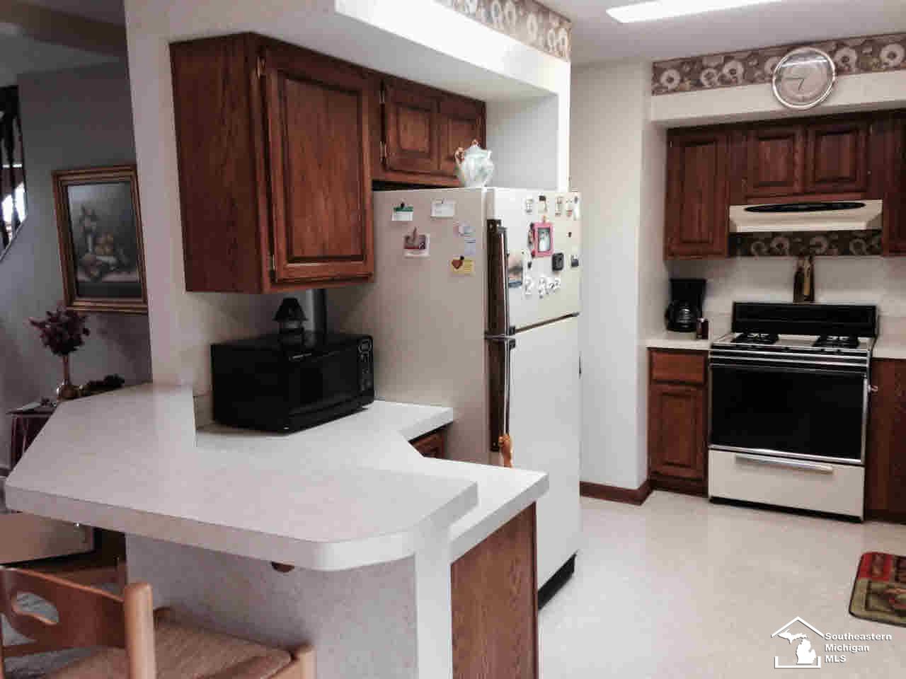 11810 Sumpter Road Carleton, MI 48117 - Photo 3 of 16 20441226-2.JPG