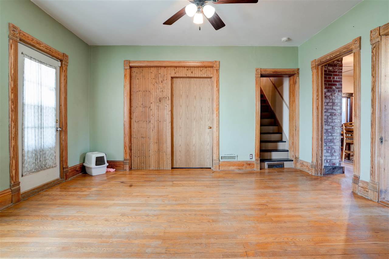 427 Buckeye Road West Liberty, IA 52776 - Photo 14 of 39 Gallery Image 14