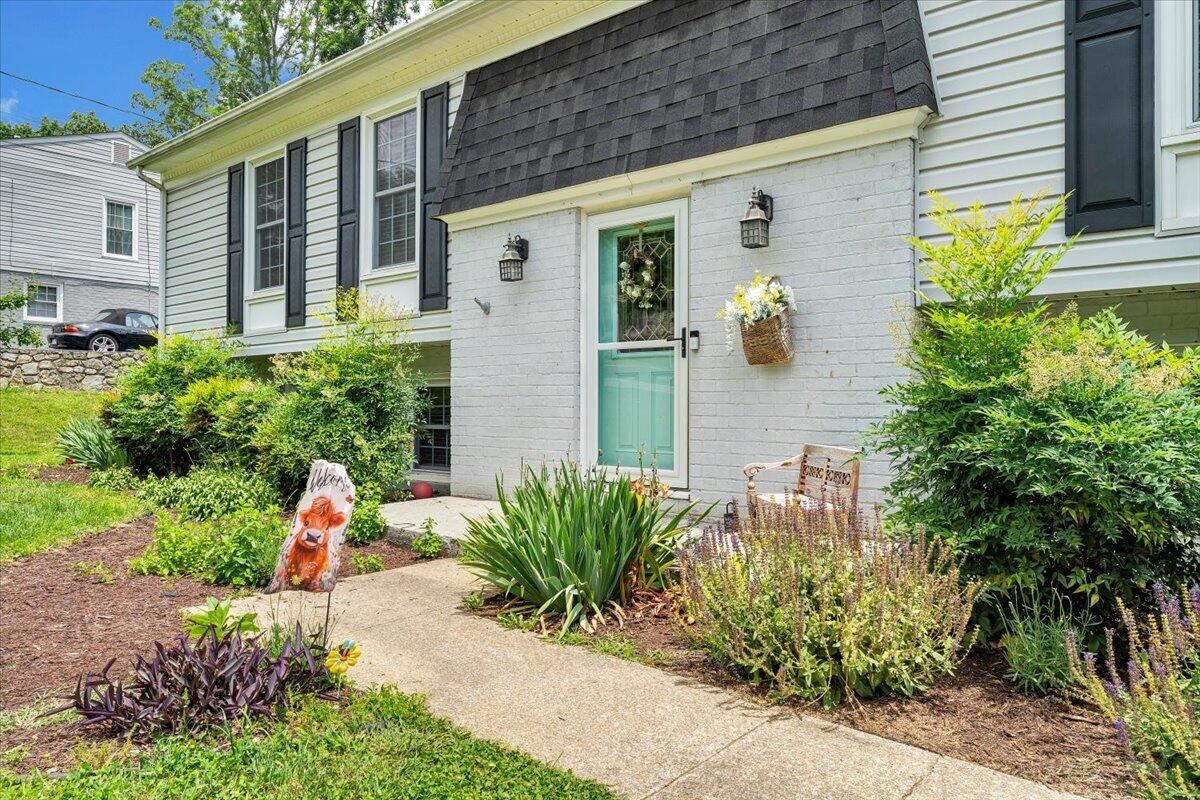 2919 Purple Finch Road Roanoke, VA 24018 - Photo 69 of 69 058-MIB00174