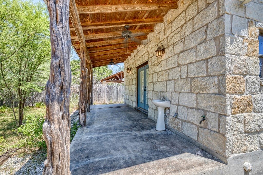 3598 Ranch Road 1120 Rio Frio, TX 78879 - Photo 9 of 27