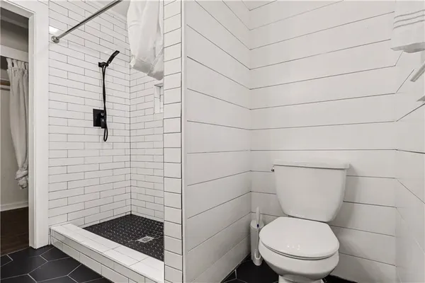 a bathroom with a toilet