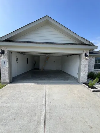 $2,150 | 1143 Sommerville Drive, Rosharon, TX 77583