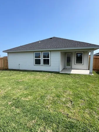 $2,150 | 1143 Sommerville Drive, Rosharon, TX 77583