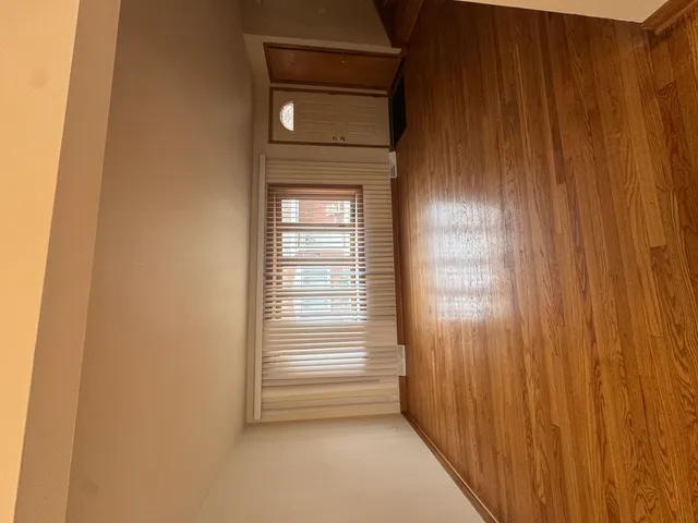 $2,500 | 509 Barnsdale Road, Unit C, La Grange Park, IL 60526