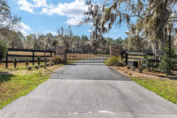 $900,000 | 11760 Northwest 170th Street, Reddick, FL 32686