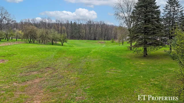 $469,900 | 14255 Myers Lake Avenue Northeast, Cedar Springs, MI 49319